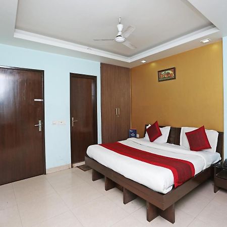 Oyo 6596 Hotel Flight Path New Delhi Bagian luar foto