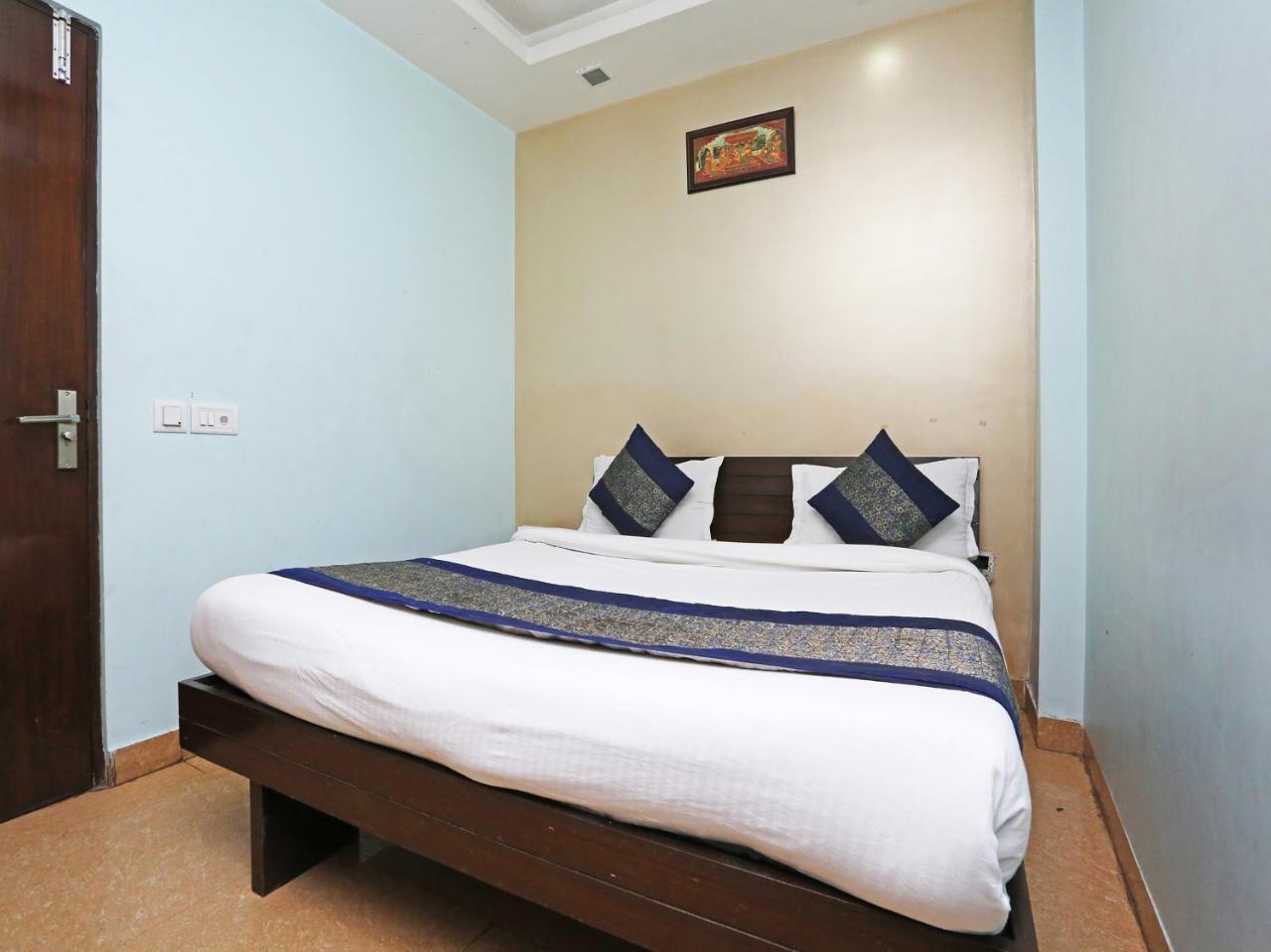 Oyo 6596 Hotel Flight Path New Delhi Bagian luar foto