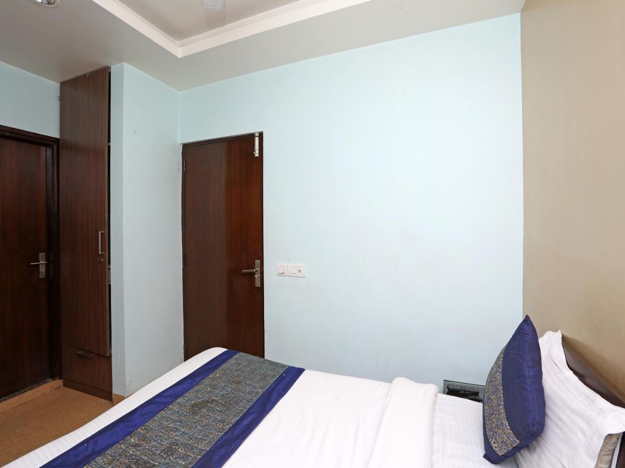 Oyo 6596 Hotel Flight Path New Delhi Bagian luar foto
